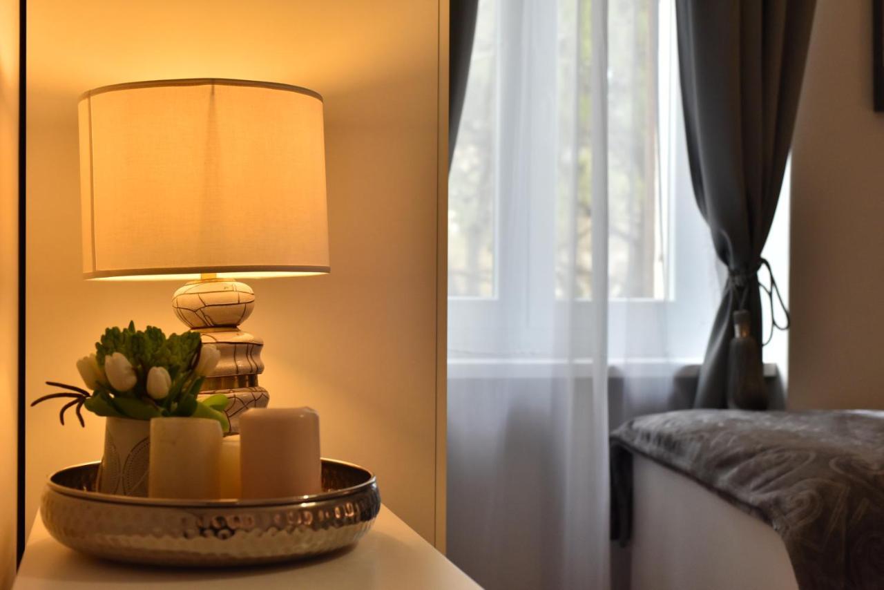 Zadar Center Beach Apartment - Directly On The Sea Ngoại thất bức ảnh