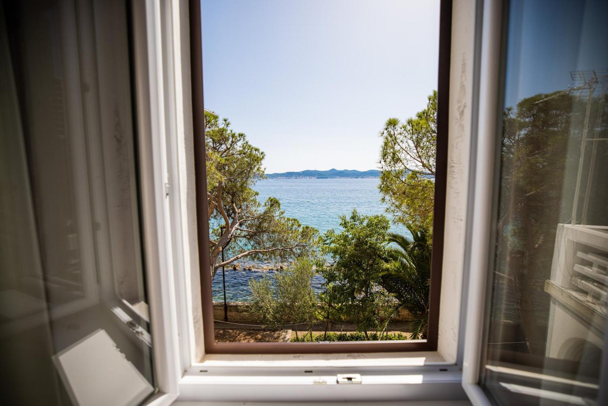 Zadar Center Beach Apartment - Directly On The Sea Ngoại thất bức ảnh